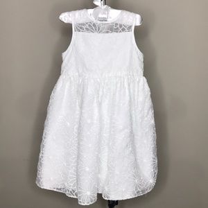 Beautiful white dress 👗